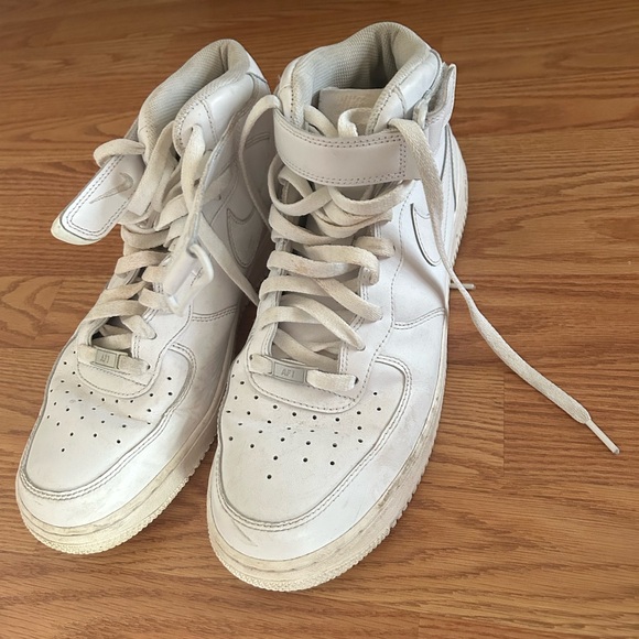 Air forces - Picture 2 of 5